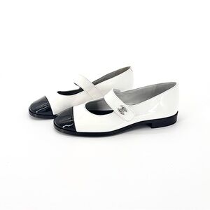 Chanel CC Logo Turnlock Calfskin Patent Leather Cap Toe Maryjane Flats Shoes 37